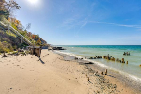 Cottage with Private Beach and Fire Pit in Manistee!